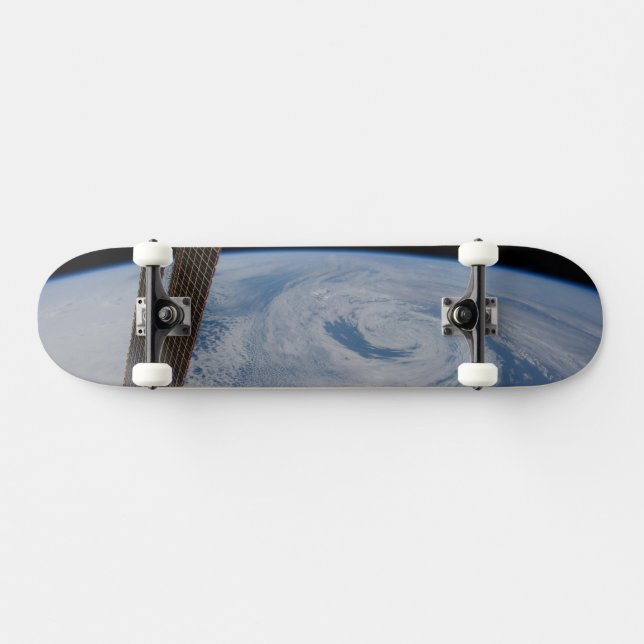 Ein mittelatlantisches Tiefdrucksystem. Skateboard (Horizontal)