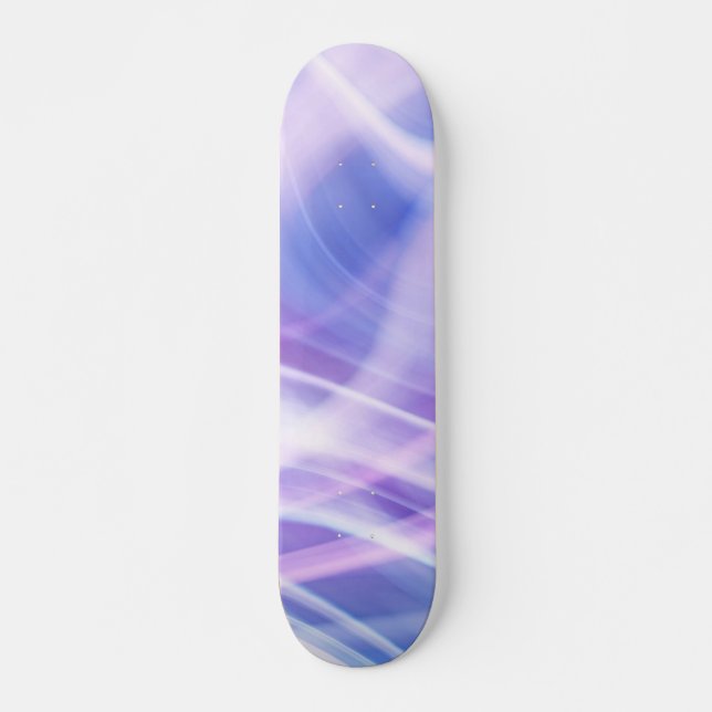 Ein mystischer Pastellnebel Skateboard (Vorne)