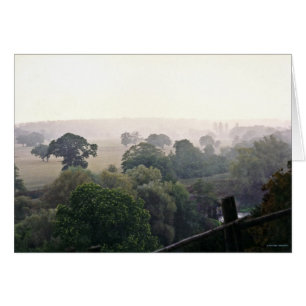 Ein nebeliges Englisch-Feld