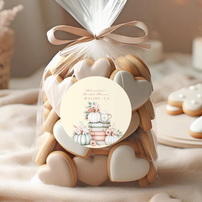 Ein neues Kapitel fängt Kürbissus-Brautparty an Runder Aufkleber (Von Creator hochgeladen)