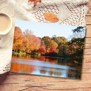 Ein New-England-Herbst-Teich-Postkarte Postkarte