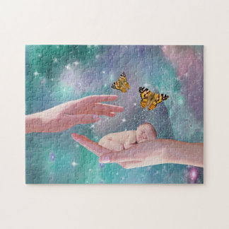 Ein niedlicher Baby in der Hand Puzzle