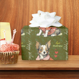 ein niedlicher Chihuahua auf einer Valentintagskar Geschenkpapier