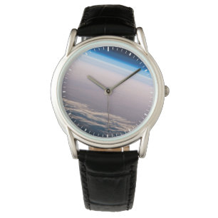 Ein orbitaler Sonnenuntergang vor der Küste von Ca Armbanduhr