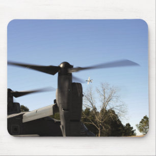 Ein Osprey CV-22 bereitet vor sich sich zu Mousepad