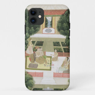 Ein Paar in einem Garten, der Musik mit femal hör iPhone 11 Hülle