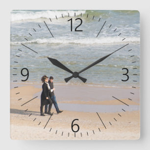 Ein paar Spaziergänge entlang der Küste Quadratische Wanduhr