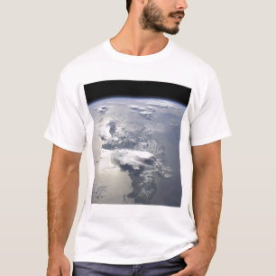 Ein Panoramablick der Insel von Hispaniola T-Shirt