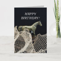 Ein Pferd in Goldmetall zum Geburtstag des Gewinne