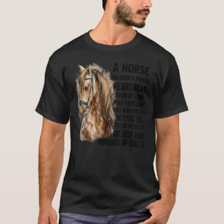 Ein Pferd kann einen menschlichen Herzschlag von m T-Shirt