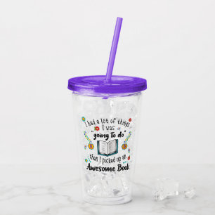 Ein Phantastisches Buch mit isoliertem Cup abgehol Acryltrinkbecher