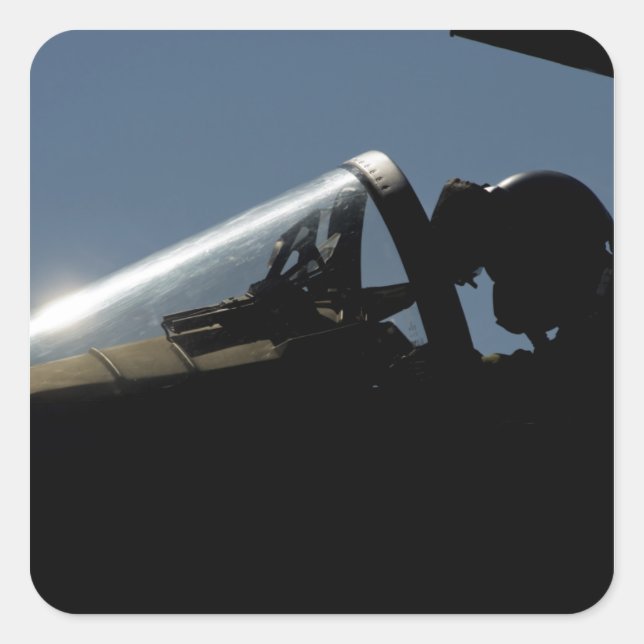 Ein Pilot bereitet den Start vor Quadratischer Aufkleber (Vorderseite)