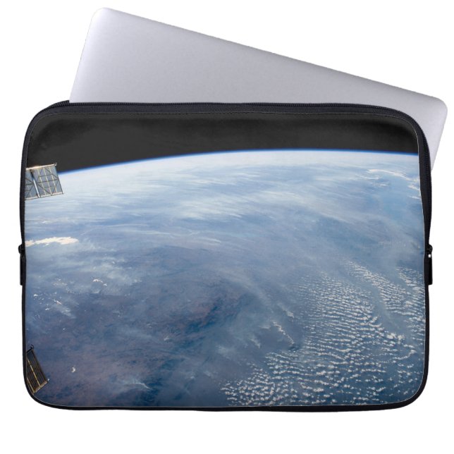 Ein Rauchzug über das tropische Südafrika. Laptopschutzhülle (Vorderseite)