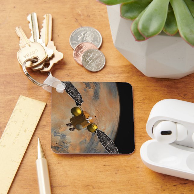 Ein Raumfahrzeug, das Mars umkreist. Schlüsselanhänger (Schreibtisch)