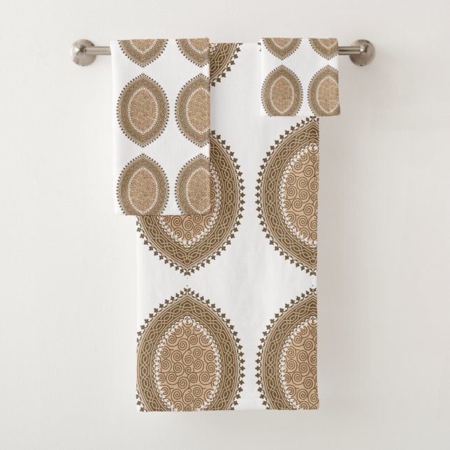 Ein rechteckiger Teppich mit einem komplizierten g Badhandtuch Set (Insitu)