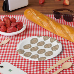 Ein rechteckiger Teppich mit einem komplizierten g Pappteller