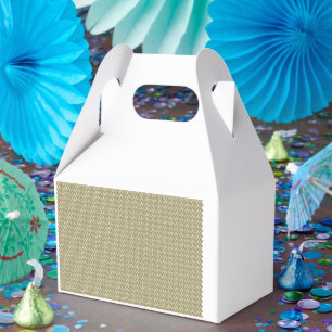 Ein rechteckiger Teppich mit kompliziertem geometr Geschenkschachtel