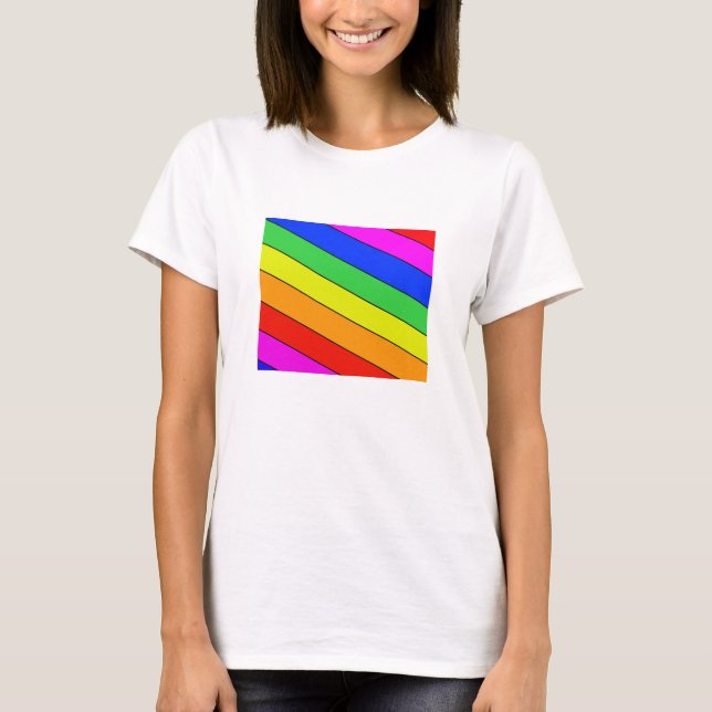 Ein Regenbogen der farbigen Diagonalstreifen auf e T-Shirt (Vorderseite)