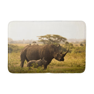 Ein Rhino mit ihrem Baby Badematte