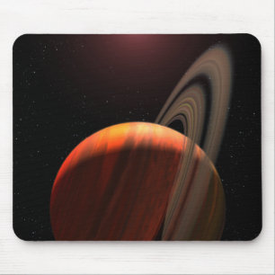 Ein riesiger Planet, der einen roten Zwerg umkreis Mousepad