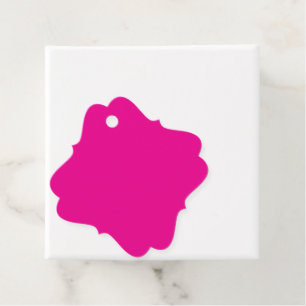 ein rosa Hintergrund mit Geschenkanhänger