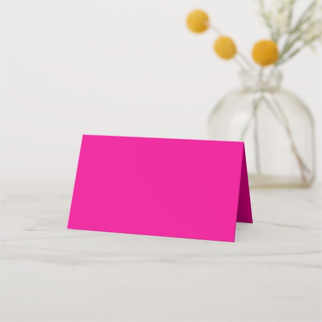 ein rosa Hintergrund mit Platzkarte (Vorderseite)