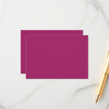 ein rosa Hintergrund mit weißem Hintergrund