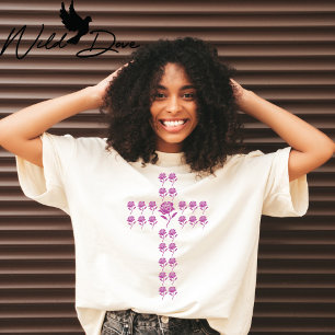 Ein rosa Rosenkreuz T-Shirt