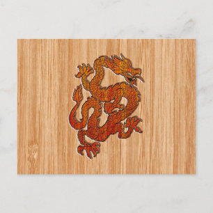 Ein roter Drache auf Bamboo wie Postkarte