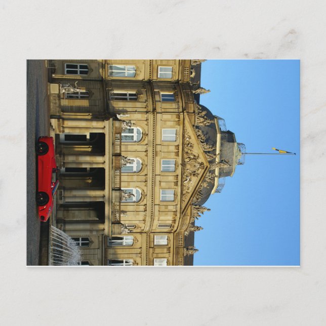 Ein roter Luxus Sportwagen aus Maranello Postkarte (Vorderseite)