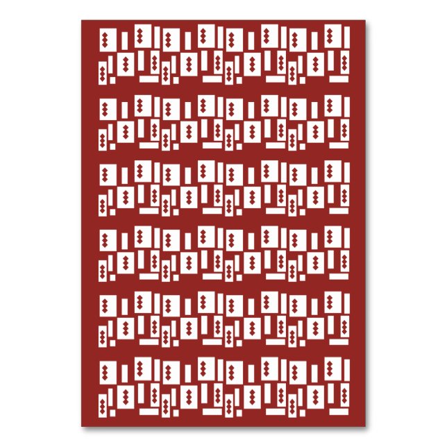 Ein roter Teppich mit einem textilen Muster wird a Tischnummer (Vorderseite)