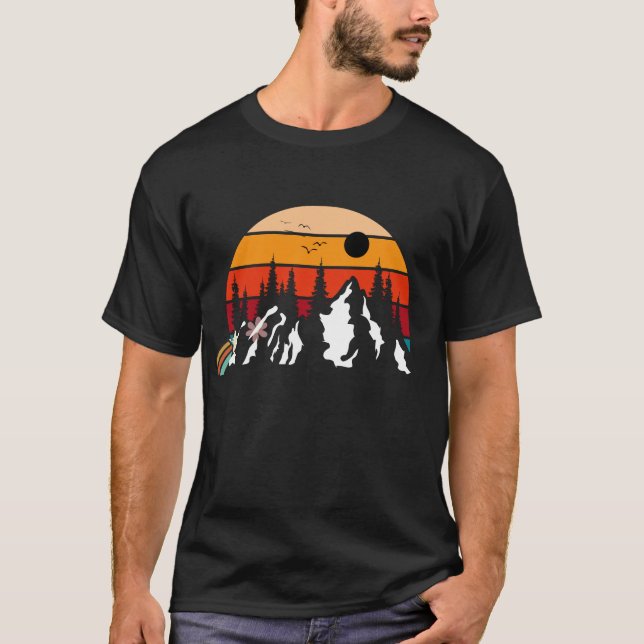 Ein rotes Retro mit Berg T-Shirt (Vorderseite)