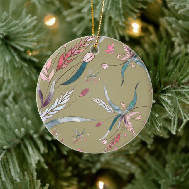 Ein rundes Ornament zeigt ein Blumenmuster  (Baum)