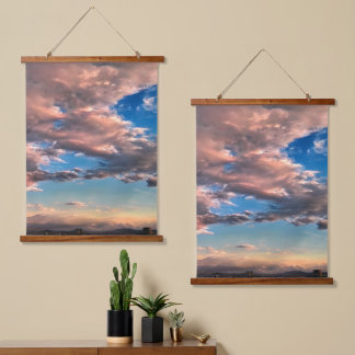 Ein sanfter, traumhafter Himmel Wandteppich Mit Holzrahmen