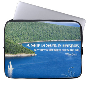 "Ein Schiff ist sicher" Inspiration Zitat Laptopschutzhülle