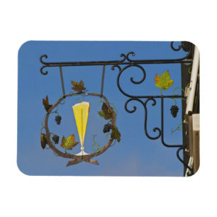 Ein Schild aus Schmiedeeisen, das das Thema illust Magnet