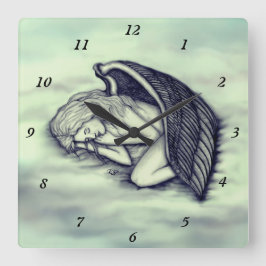 Ein schlafender Engel auf den Himmelswolken in Grü Quadratische Wanduhr