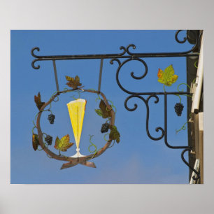 Ein schmiedeeisernes Schild, das das Thema illustr Poster