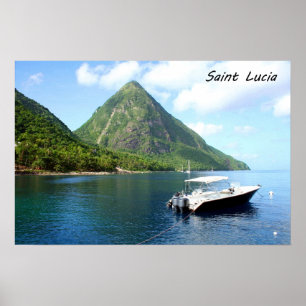 Ein Schnellboot vor den Pitons in Heiliger Lucia Poster