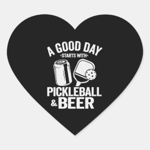 Ein schöner Tag beginnt mit Pickleball & Kaffeegen Herz-Aufkleber