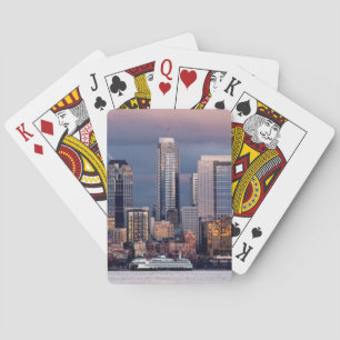 Ein schönes und dramatisches Sonnenuntergang von W Spielkarten