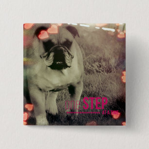 Ein Schritt nach dem anderen, Bulldog Button
