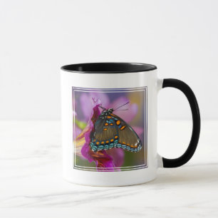 Ein Schwalbenschwanz-Schmetterling Tasse