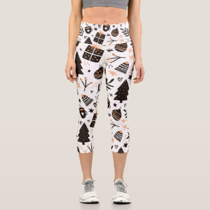 Ein Schwarz-Weiß-Weihnachtsmuster Capri Leggings