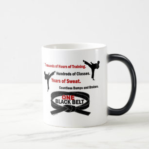 EIN schwarzer Gurt 1 KARATE-T - SHIRTS u. KLEID Verwandlungstasse