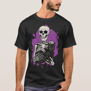 Ein schwarzer Katzennebel zu Halloween-Kostümskull T-Shirt