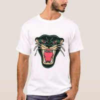 Ein schwarzer Panther mit offenem T - Shirt im Mun