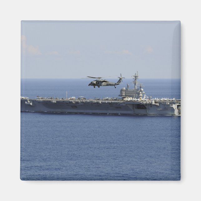 Ein Seahawk-Hubschrauber mit MH-60er Magnet (Vorne)