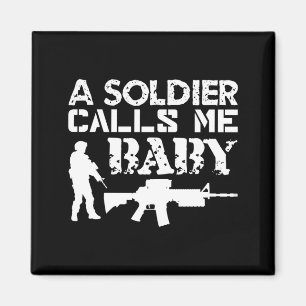 Ein Soldat nennt Baby-Armee-Freundin lustiges Gesc Magnet