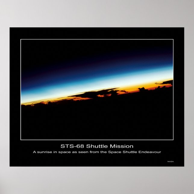 Ein Sonnenaufgang aus dem Space Shuttle Endeavour Poster (Vorne)